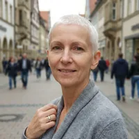 Annegret Q.